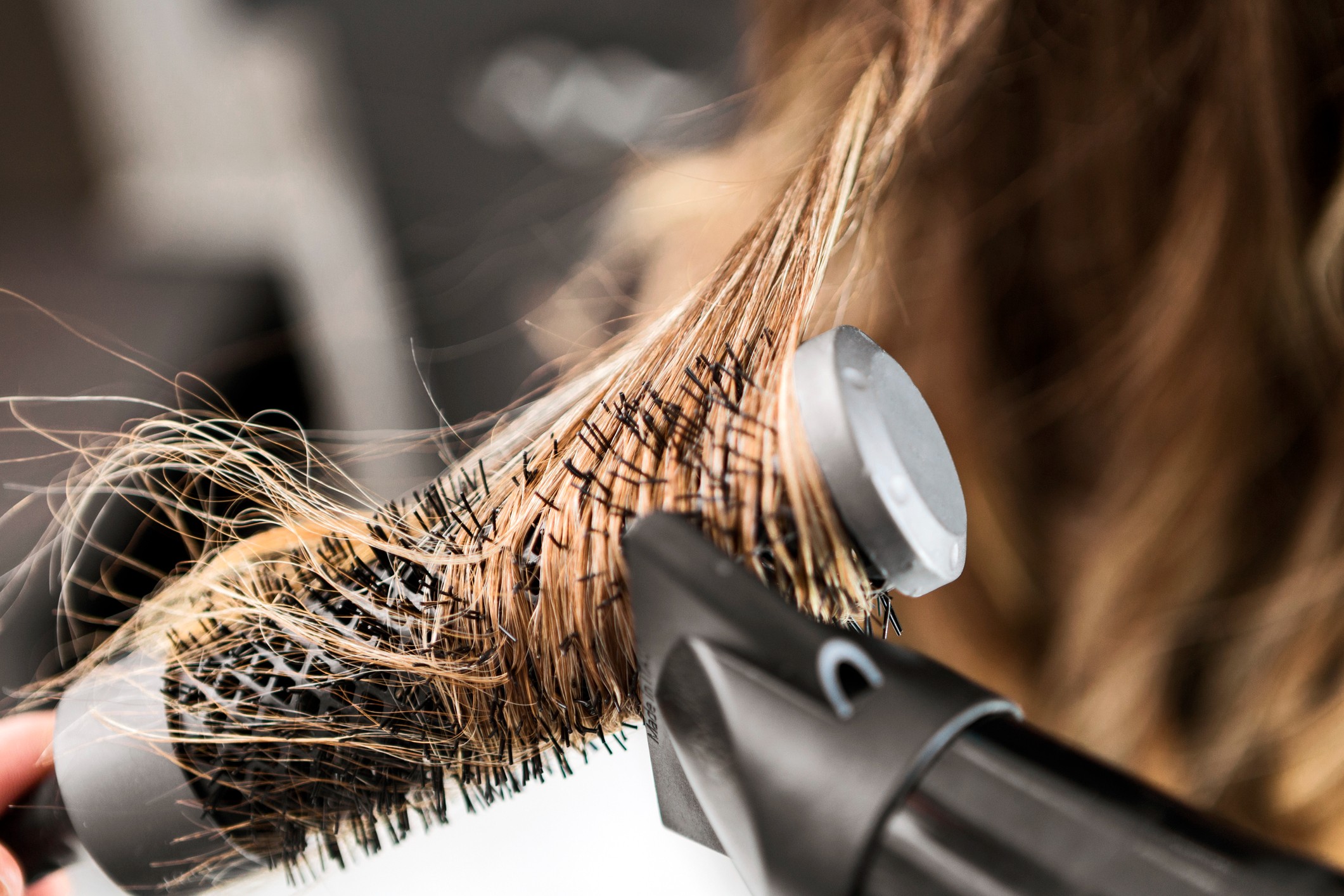 Tipos de escova de cabelo: saiba qual é a melhor para você